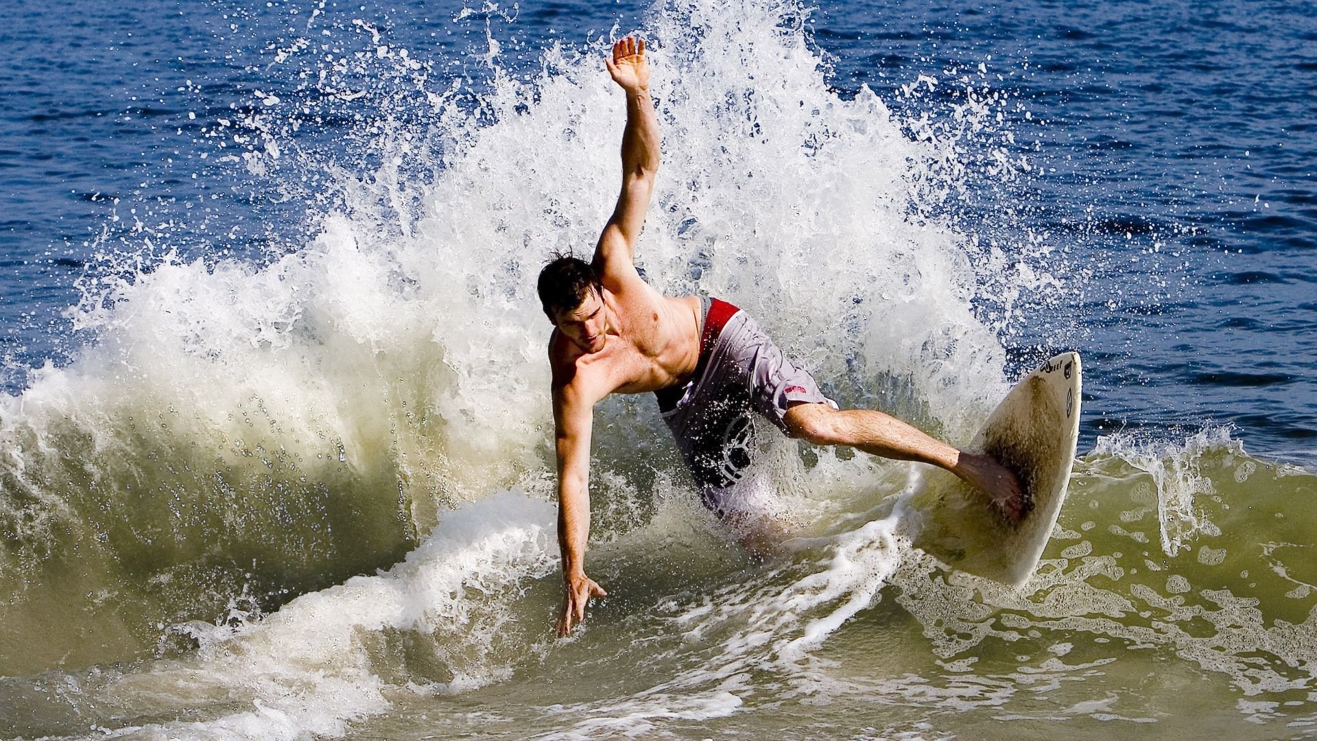 史上“炸裂”逆转：谁的表现刷新了纪录？