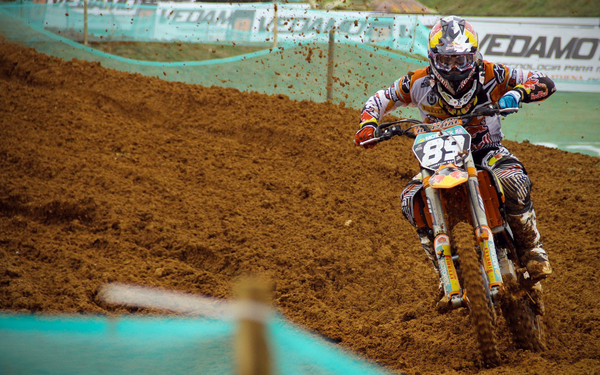 “奇迹完成！弱旅逆袭强队，冠军梦再起”